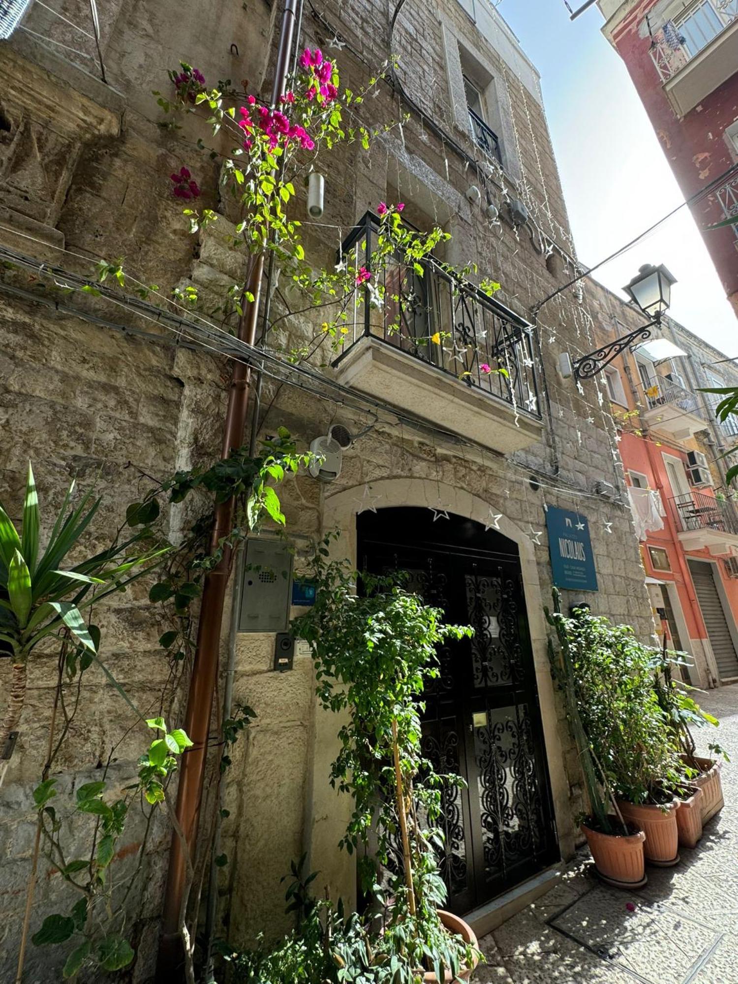مبيت وإفطار باري Palazzo Nicolaus Del Borgo Antico المظهر الخارجي الصورة